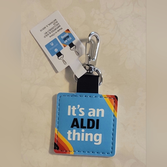 🍂*LAST ONE* ALDI Super Fan Adult Coloring Book w Keychain - Picture 14 of 15